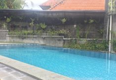 Hồ bơi 2 Kasih Sayang House