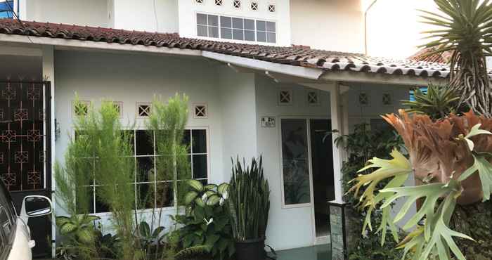 Exterior Villa Asri Kuningan