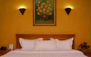Bedroom 4 Dhaksina Hotel Medan