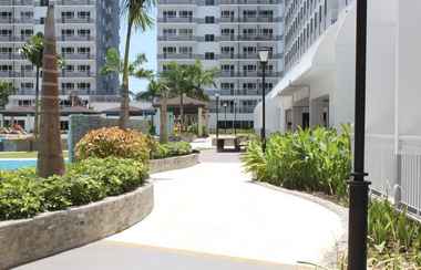 Kolam Renang 2 Apartment at Shell Residences near Mall of Asia Pasay City