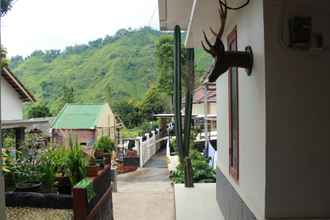 Exterior 4 Elegant Room at Villa Lusy Bromo