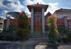 ภายนอกอาคาร 6 Maharani Homestay Banyuwangi