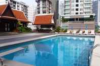 Kolam Renang Ariston Hotel Bangkok