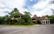 Lobby 7 Lanta Resort