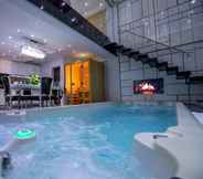 Swimming Pool 5 Luks Lofts Hotel & Residences
