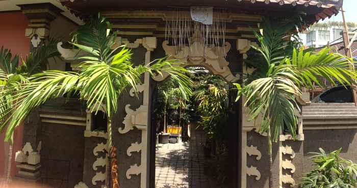 Exterior Suparta Homestay