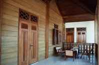 Lobi Classic Room at Rumah Marto 