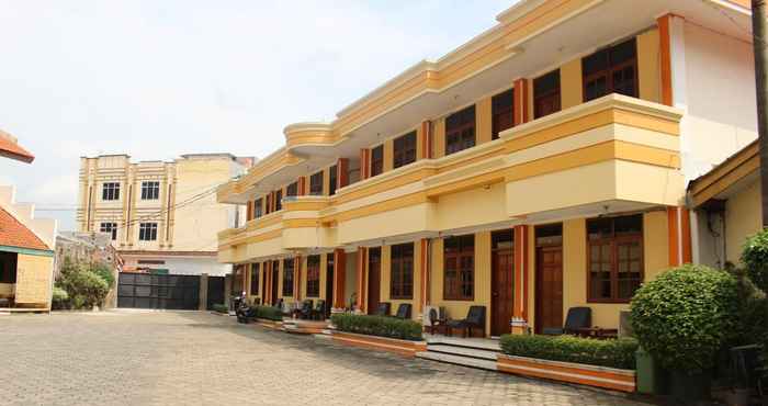 Bên ngoài Hotel Sukma