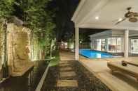 Functional Hall Luxury Pool Villa 52