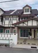 EXTERIOR_BUILDING Sitiawan Homestay - Clean, Spacious, Comfort