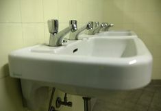 In-room Bathroom 3 E&G Guesthouse