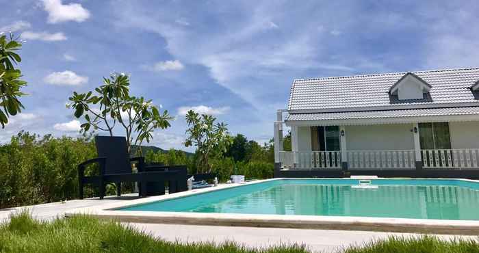 Swimming Pool Baan Rabiengkao Hua Hin