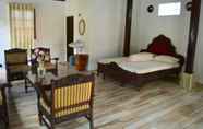 Kamar Tidur 6 Larosa Homestay Banyuwangi