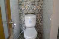 Toilet Kamar Larosa Homestay Banyuwangi