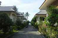 Exterior Krisada Beach Resort