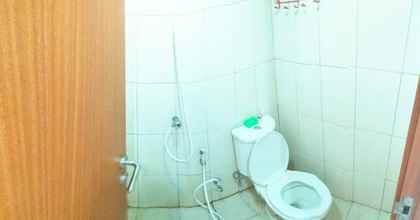 Toilet Kamar 4 Comfy Room at Margonda Residence 4 by Dearry