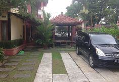 Luar Bangunan 6 Family 2 Bedroom at Rumah Pule