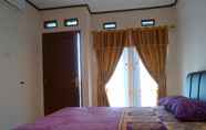 Kamar Tidur 4 Charlie Homestay