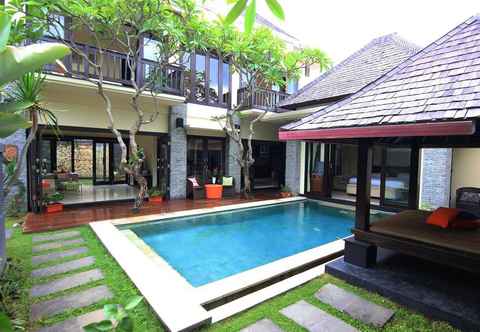 Swimming Pool Uma Villa Seminyak