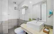 Toilet Kamar 6 Sandy Apartment