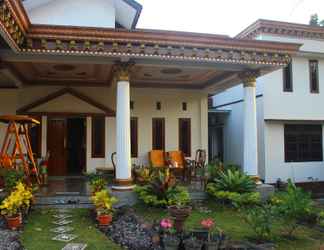 Bangunan 2 Budget Room at Belinda Homestay