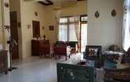 Lobby 5 Family 4 Bedroom at Griya Utie