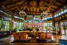 Lobi Naiyang Park Resort 