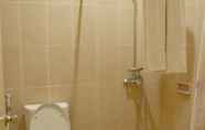 Toilet Kamar 6 Hotel Natama Syariah