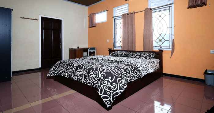 Bedroom Family 4 Bedroom at Hani Homestay Jogja