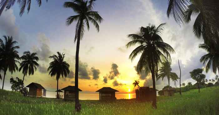 Bangunan Gatosaken Pring near Beach