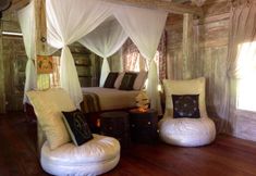 Bilik Tidur 2 Love ShackShangri-la Gili Meno