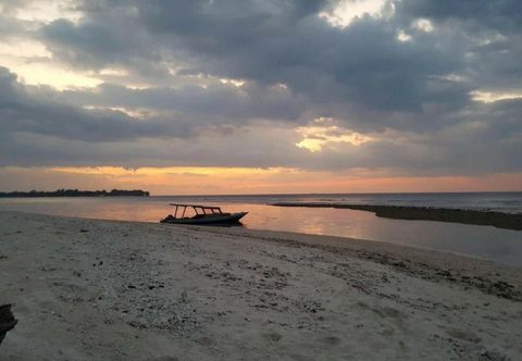 Tempat Tarikan Berdekatan Love ShackShangri-la Gili Meno