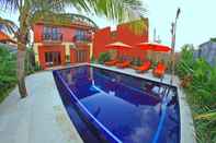 Swimming Pool Cana Homestay