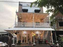 Hadrah Hotel, 743.178 VND