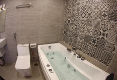 In-room Bathroom 3 Full House Bui Vien