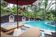 Kolam Renang Song Broek Jungle Resort
