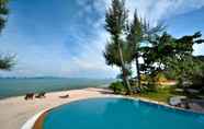 Kolam Renang 4 Thiwson Beach Resort  (SHA Extra Plus)