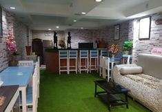 Lobby 2 EZ INN BKK @ 24 Hostel