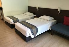 Bedroom 6 Baan Klang Aow Beach Resort 