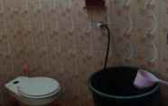 Toilet Kamar 4 Kwalitas Guest House Nias