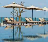 Hồ bơi 2 Luxury Apartment In Ocean Resort