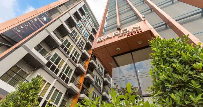 ภายนอกอาคาร Baron Residence Bangkok (SHA Plus+)