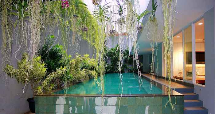 Swimming Pool The Loji Patra Kuningan