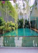 SWIMMING_POOL 