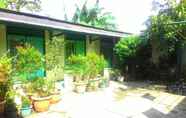 Exterior 3 Affordable Room at Wisma Ketapang Hostel Cilacap