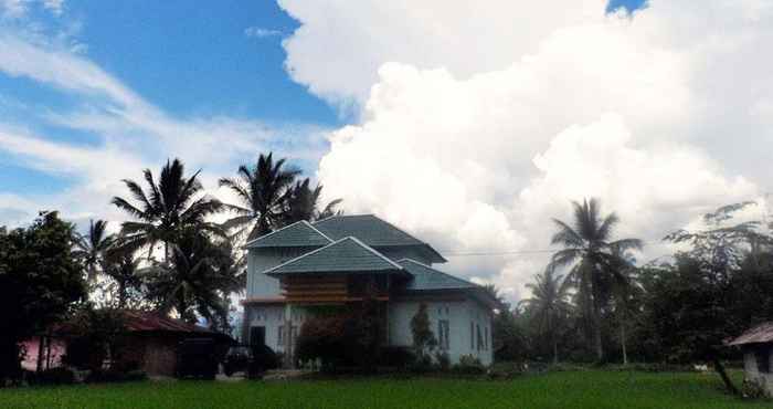 Lobi RuQita Home Stay