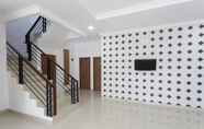 Common Space 3 RedDoorz Plus @ Boulevard Residence BSD