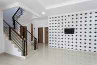 Common Space RedDoorz Plus @ Boulevard Residence BSD