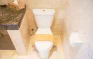 Toilet Kamar 4 Hikari Guesthouse