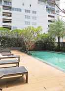 SWIMMING_POOL The Room Sukhumvit 21 By Favstay